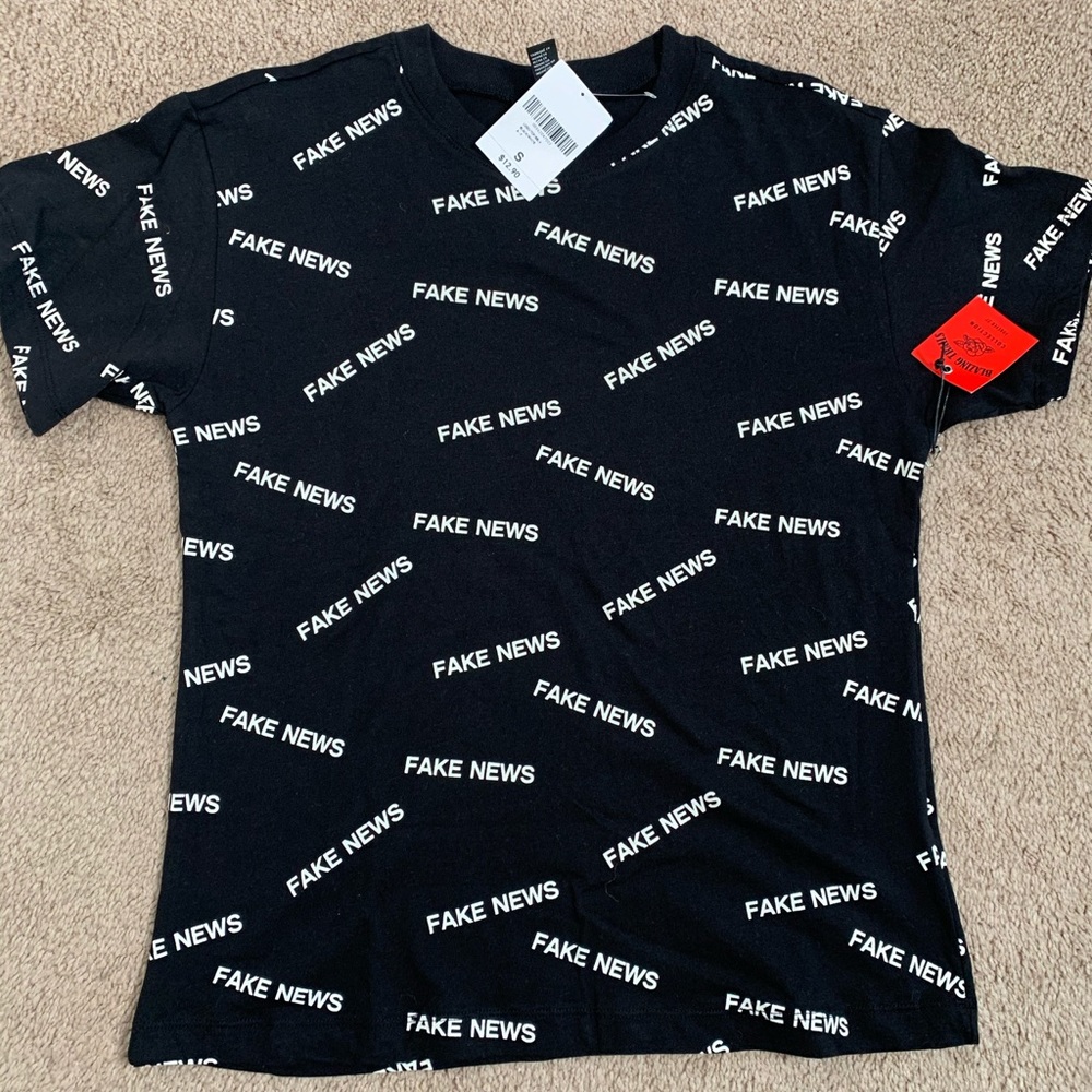 ❌SOLD❌Fake News shirt